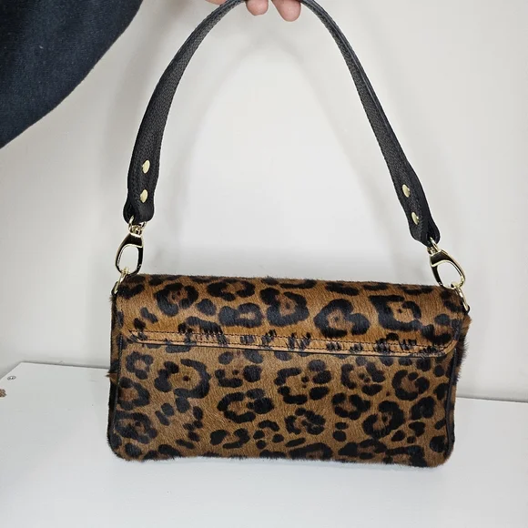 Divina Firenze Leopard Print Crossbody / Shoulder Bag – Baguette Vibes 🐆✨ - Picture 5 of 5